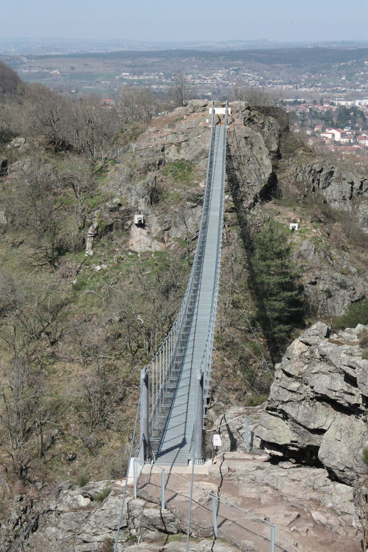 Passerelle de Mazamet et village d'Hautpoul
