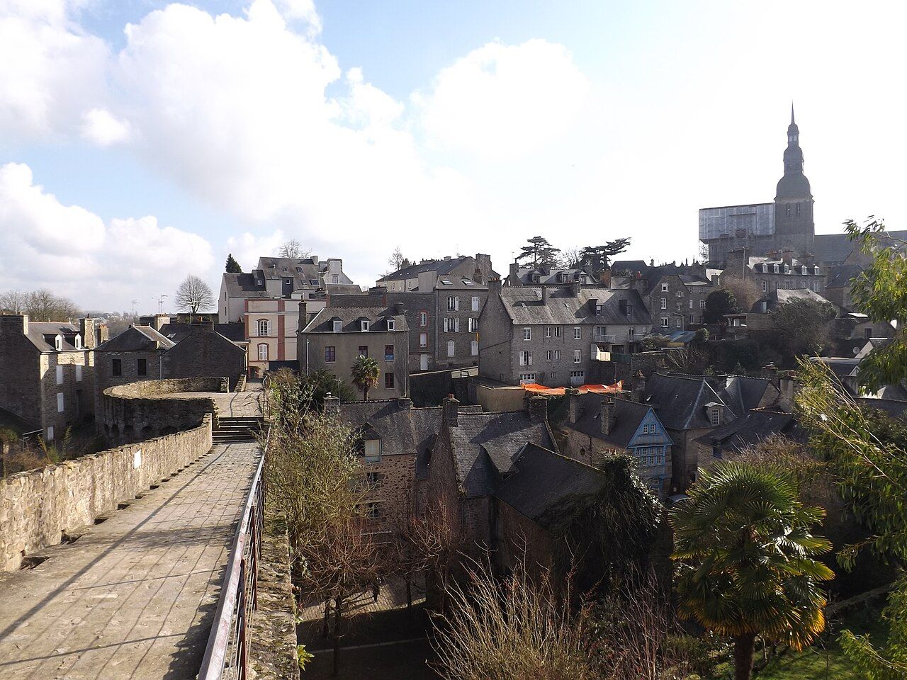Dinan et ses remparts