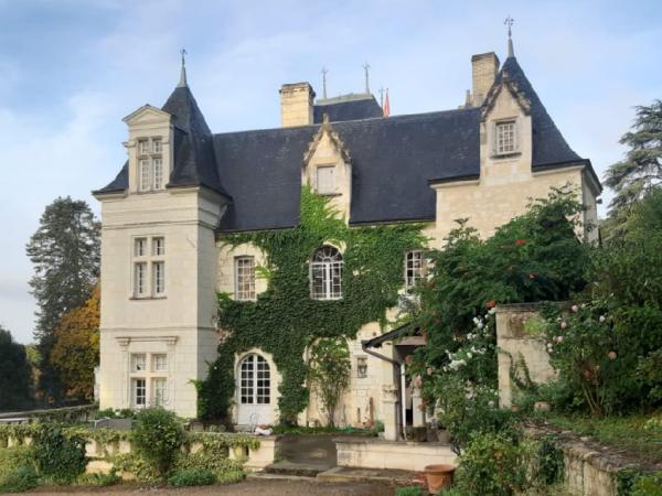 Gîtes RELAIS DE SONNAY - Le Logis Hélène de Razilly