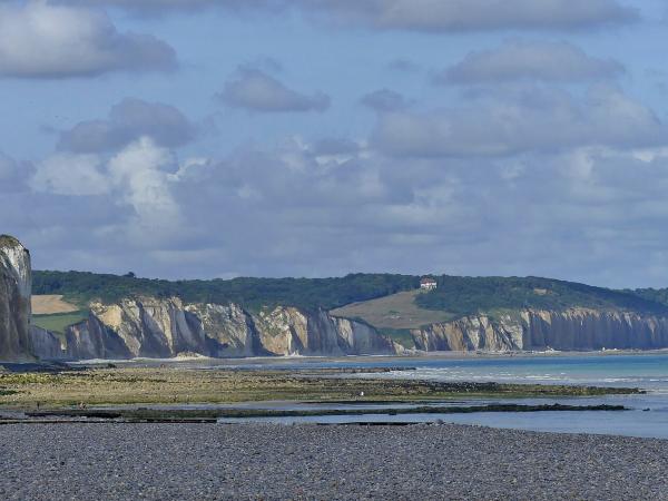 Dieppe, la plage et les falaises