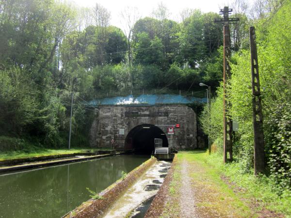 Canal de Saint-Quentin à vélo