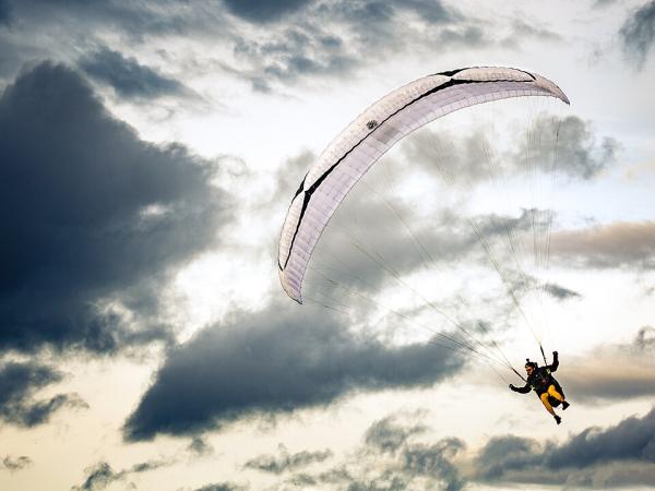 Parapente à Saint-Léons