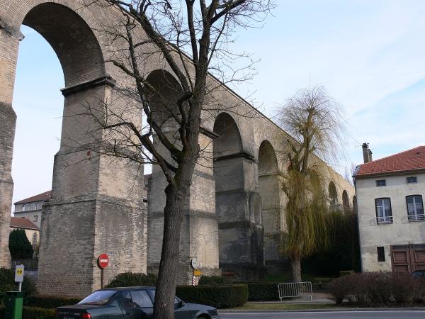 Aqueduc de Jouy-aux-Arches