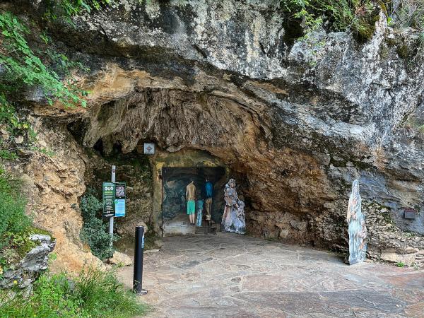Grottes d'Isturitz et d'Oxocelhaya