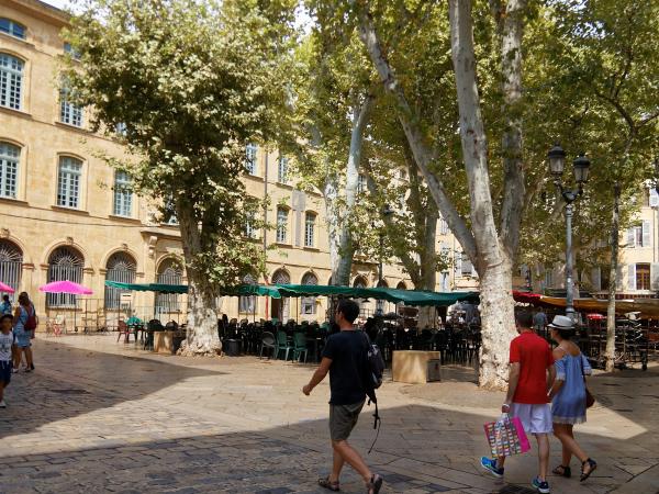 Marché d'Aix – place Richelme