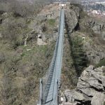 Passerelle de Mazamet et village d'Hautpoul